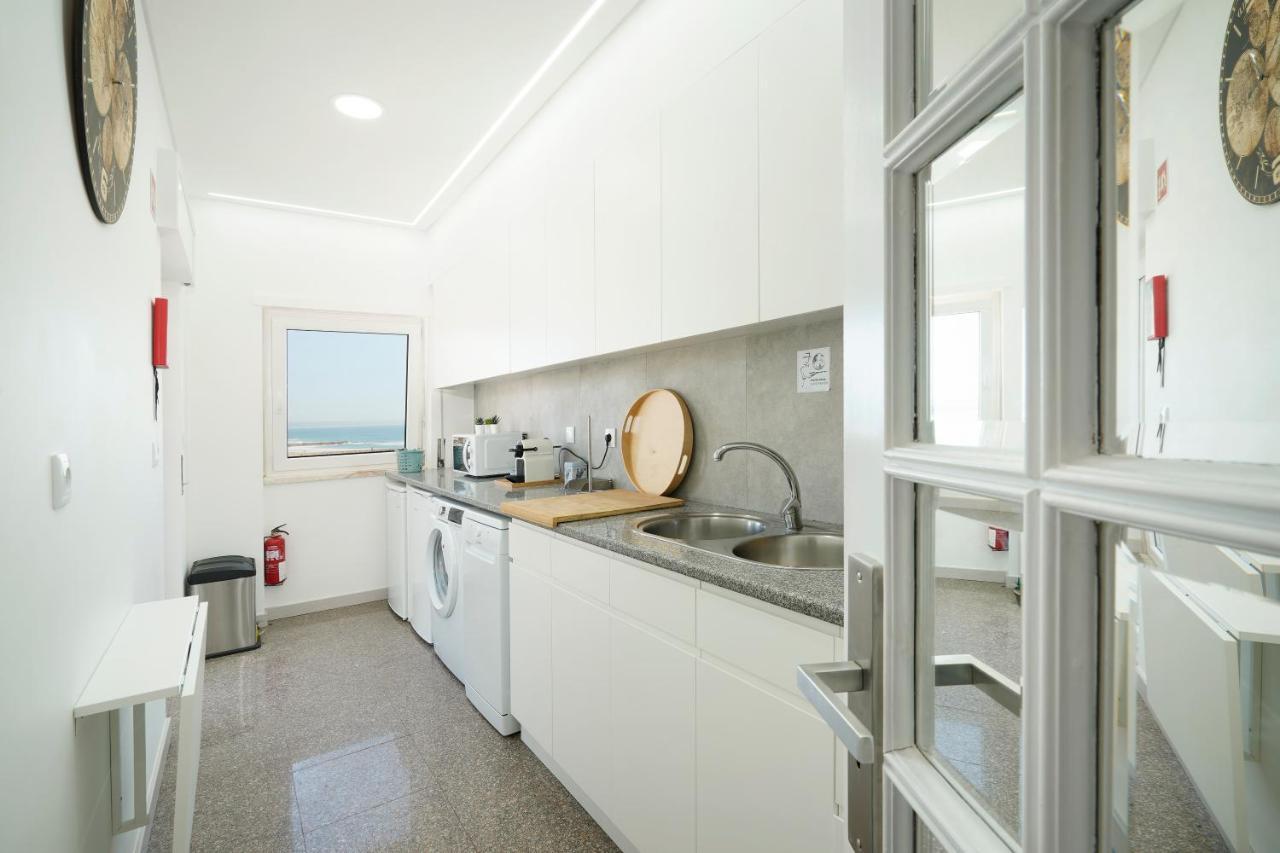 Costa Beach Apartment By The Portuguese Butler Costa da Caparica Dış mekan fotoğraf