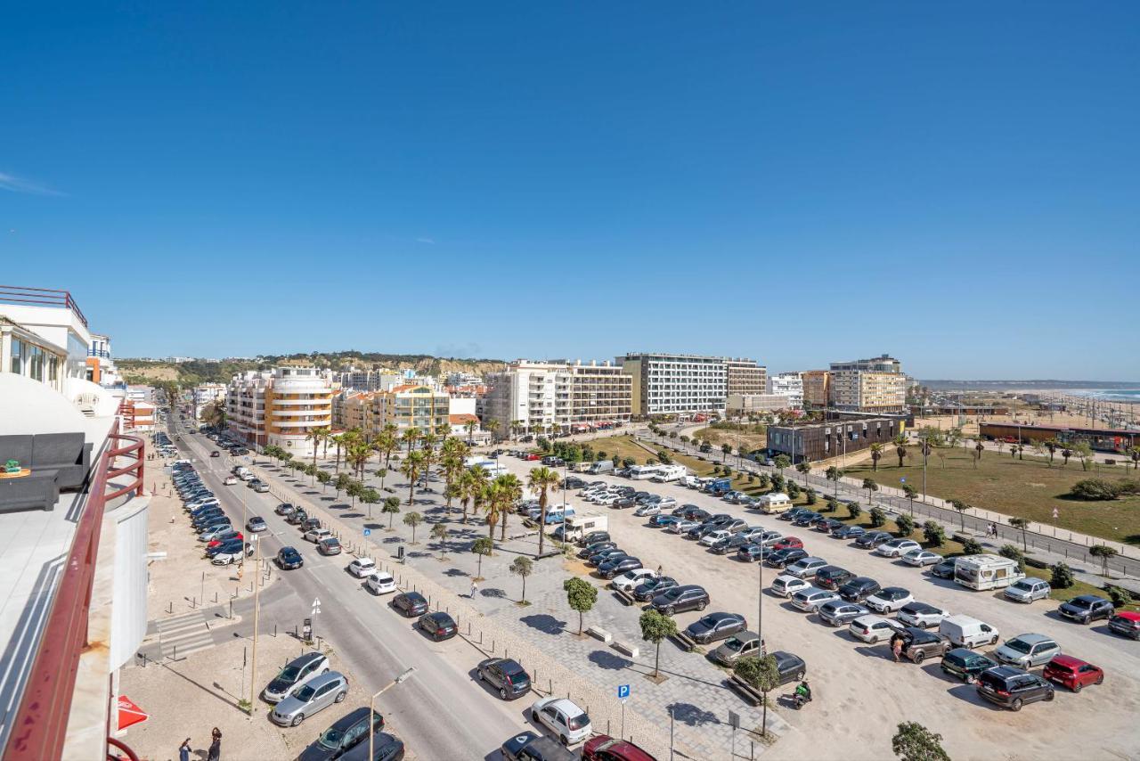 Costa Beach Apartment By The Portuguese Butler Costa da Caparica Dış mekan fotoğraf