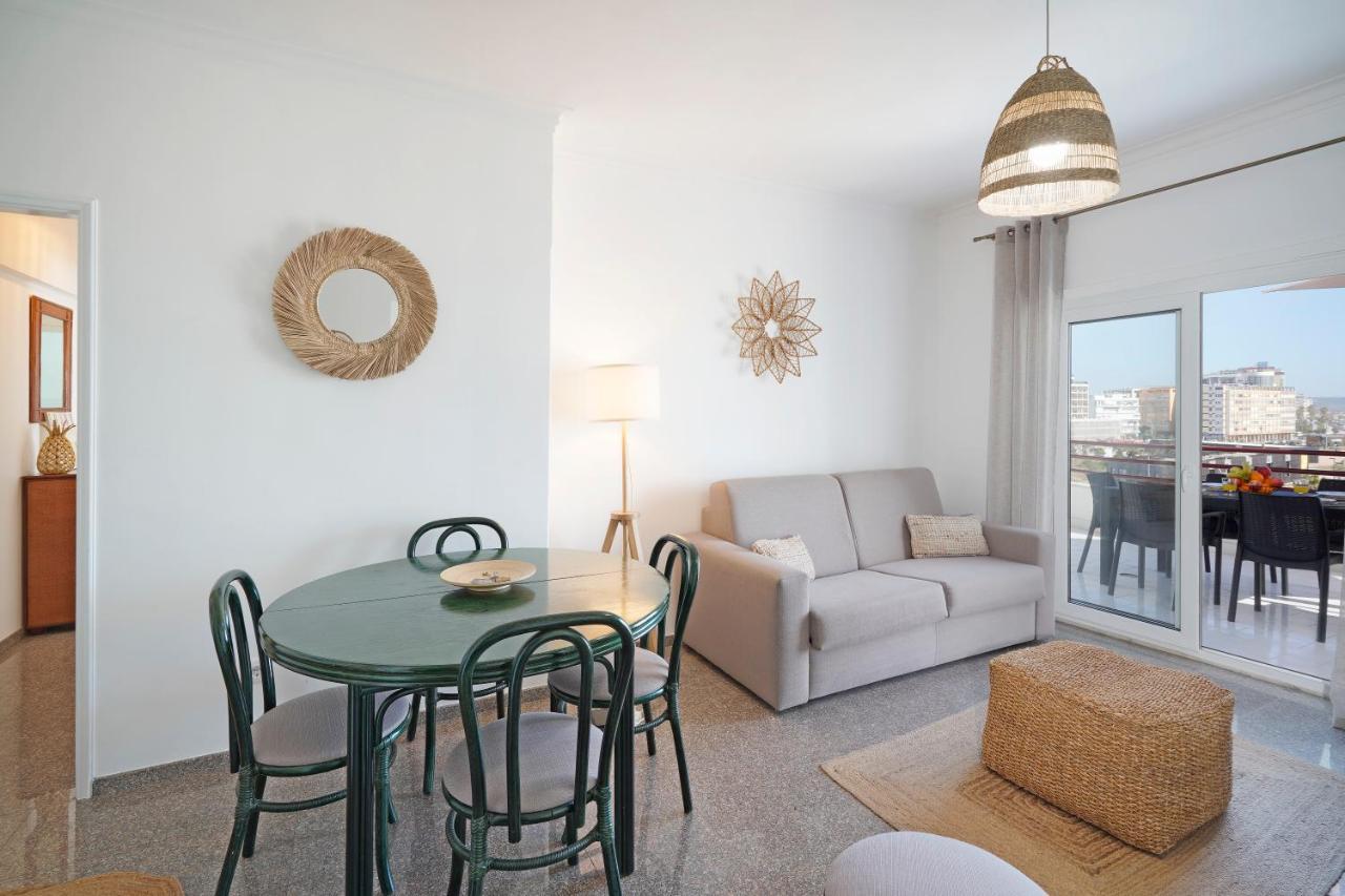 Costa Beach Apartment By The Portuguese Butler Costa da Caparica Dış mekan fotoğraf
