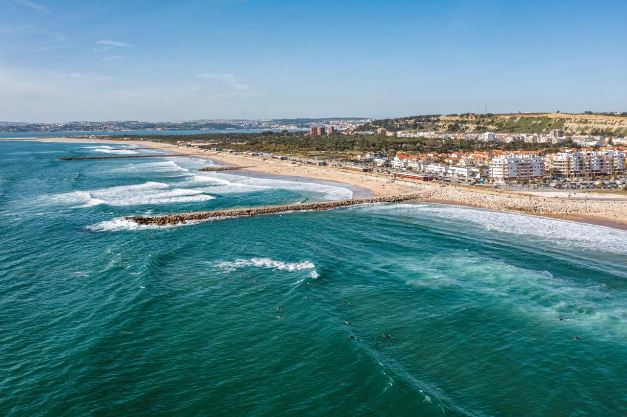Costa Beach Apartment By The Portuguese Butler Costa da Caparica Dış mekan fotoğraf